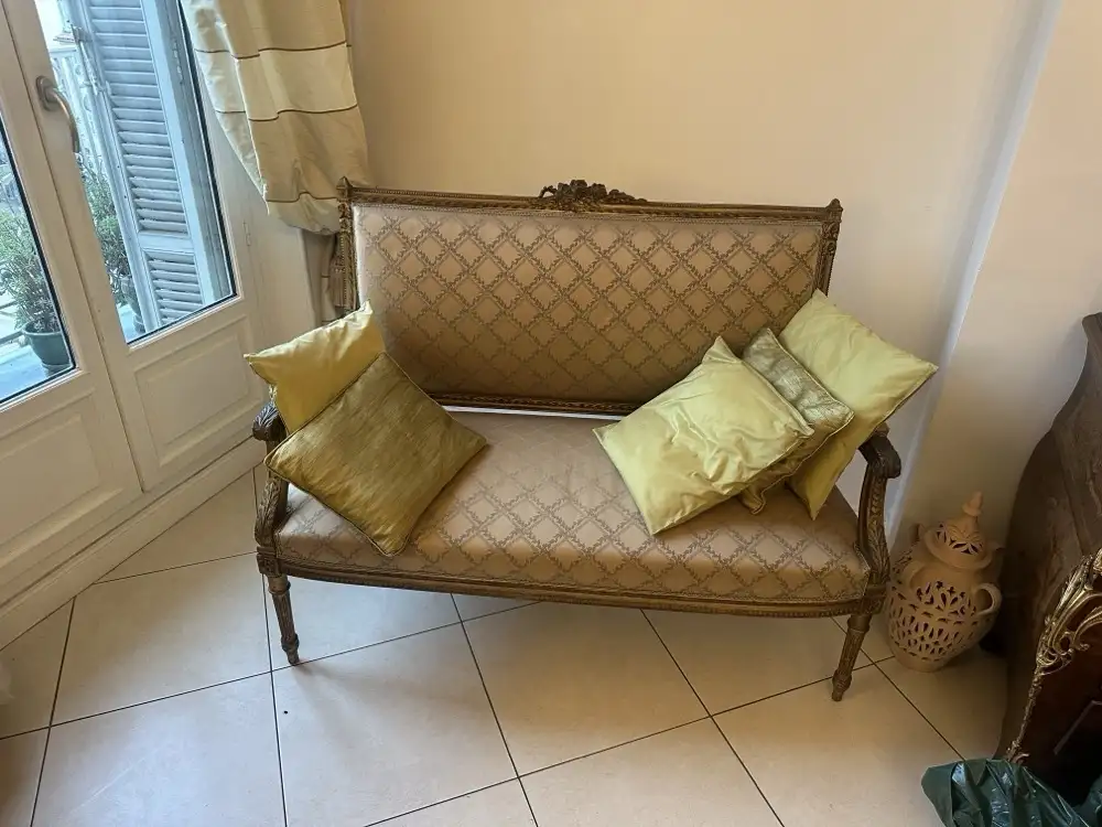 Canap� Louis XVI dor�